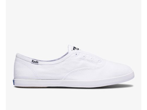 Keds Chillax Basics Feat. Organic Puuvilla Naisten SlipOnTennarit Valkoinen | FI-25200