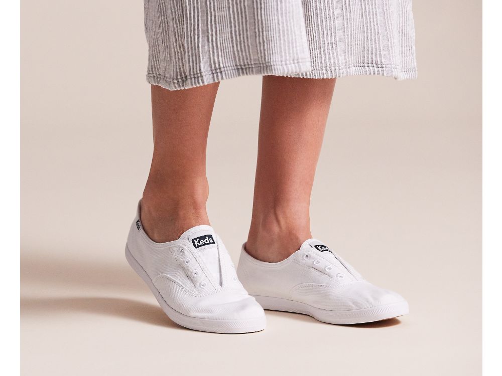 Keds Chillax Basics Feat. Organic Puuvilla Naisten SlipOnTennarit Valkoinen | FI-25200